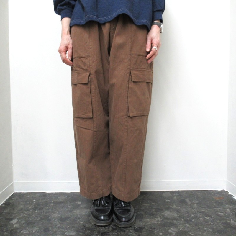 LAITERIE  ヘリンボーンカーゴワイドパンツ /BR16